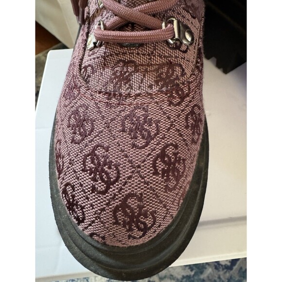 Sz 9.5 Guess Women’s Vaney Logo Pattern Combat Biker Boots Burgundy New - Picture 5 of 12